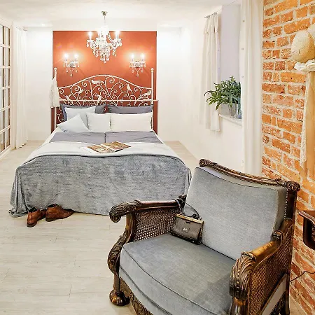 Strohhutmanufaktur Apartman *